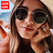 Charger l&#39;image dans la galerie, LeonLion 2018 Luxury Mirror Sunglasses Women/Men Brand Designer Glasses Lady Round Sun Glasses Street Beat Oculos De Sol Gafas